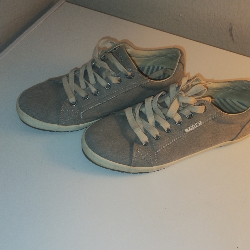 Taos Footwear Taupe  Sneakers